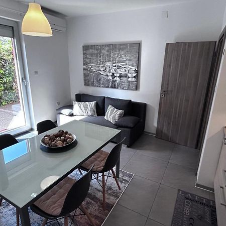 Ivni Apartmani Новиград Экстерьер фото