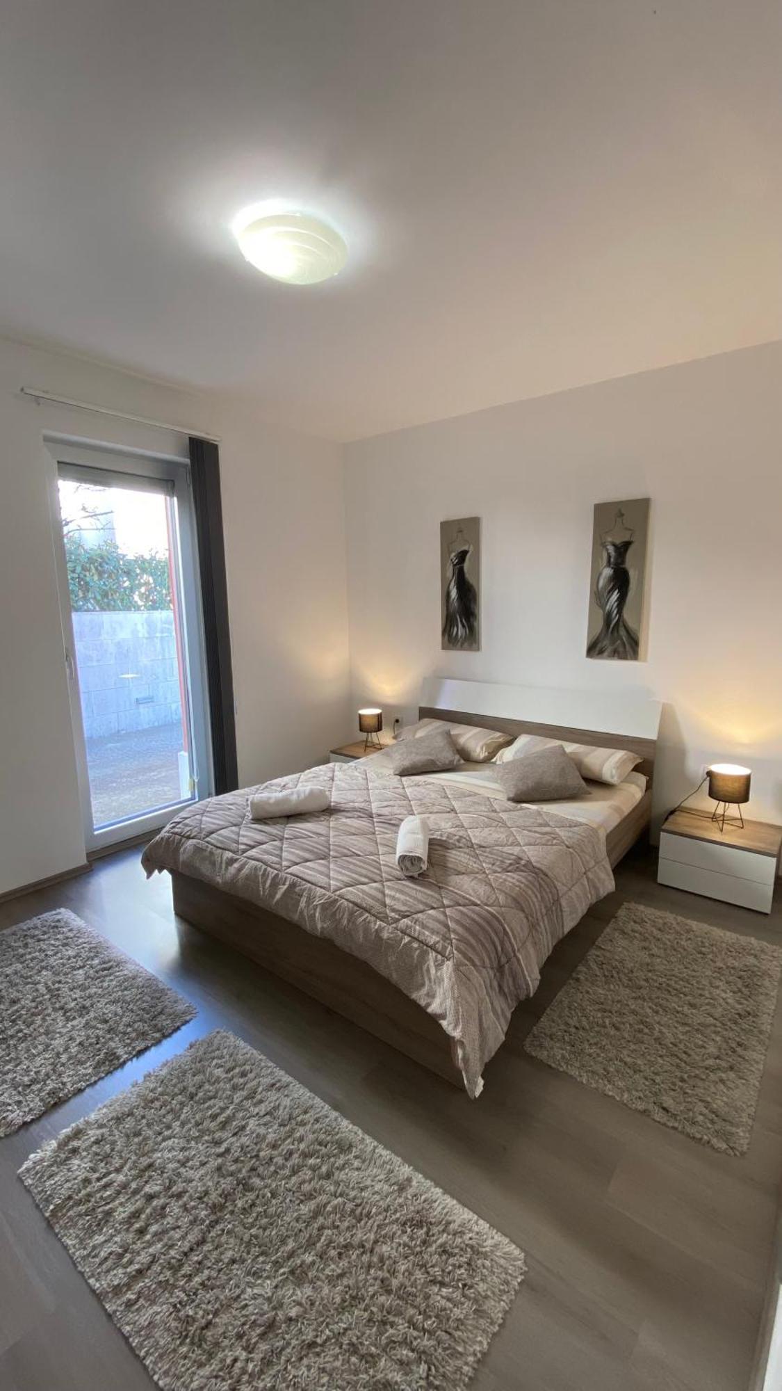 Ivni Apartmani Новиград Экстерьер фото