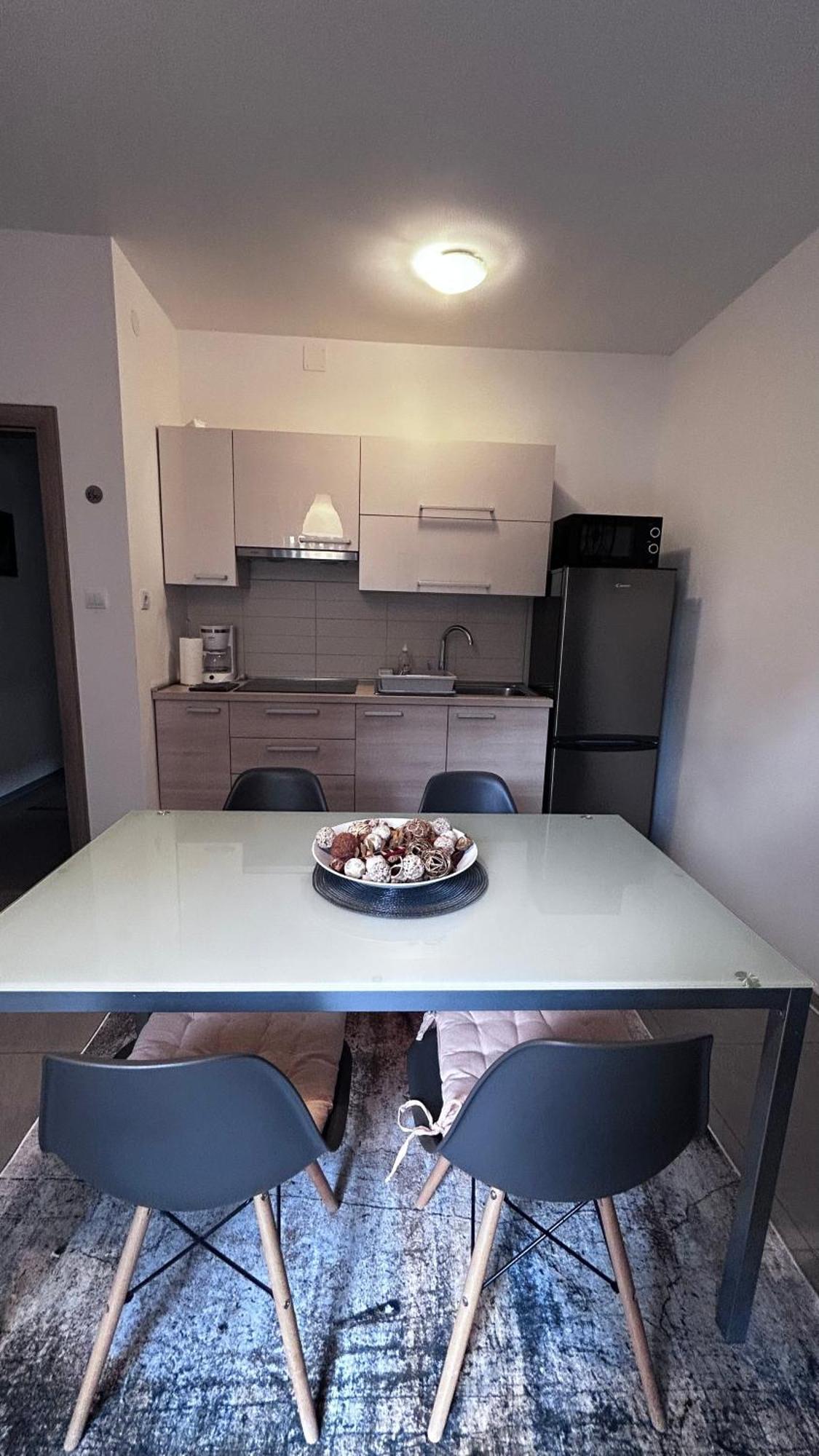 Ivni Apartmani Новиград Экстерьер фото